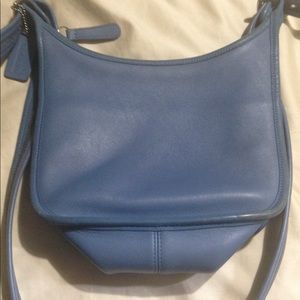 Vintage Coach cross strap handbag in blue leather